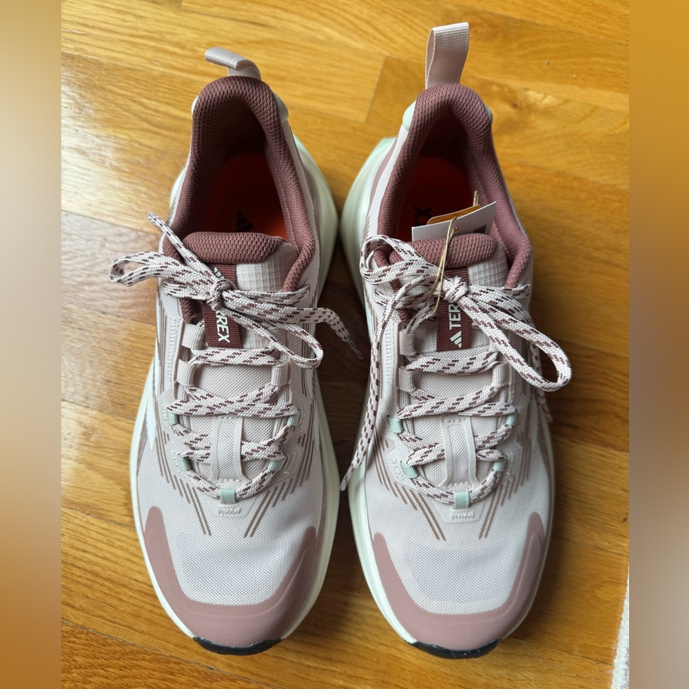 adidas Women's Terrex Trailmaker 2.0 Hiking Sneaker - Picture 4 of 5